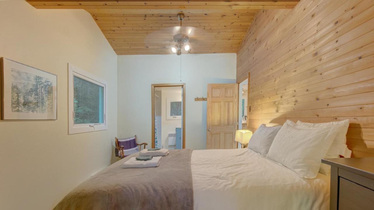 Chalet Dans Les Arbres. 3 Ch. /Trees House 3Bdr Lac Sainte-Marie ภายนอก รูปภาพ